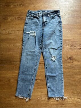 Old Navy Light Blue Distressed Straight-Leg Jeans